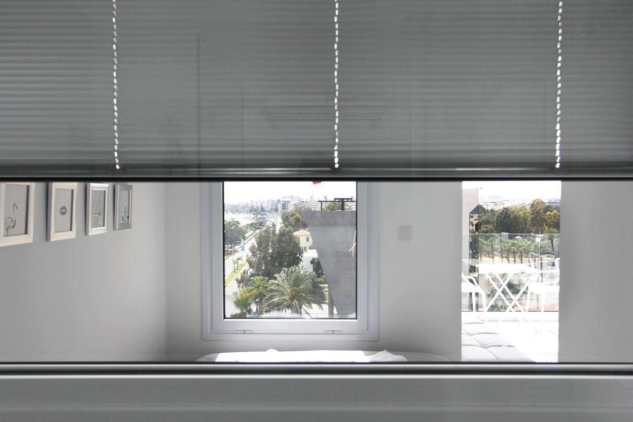 The White Pearl Suite - Beach Front City Centre With Sea View. Limassol Extérieur photo