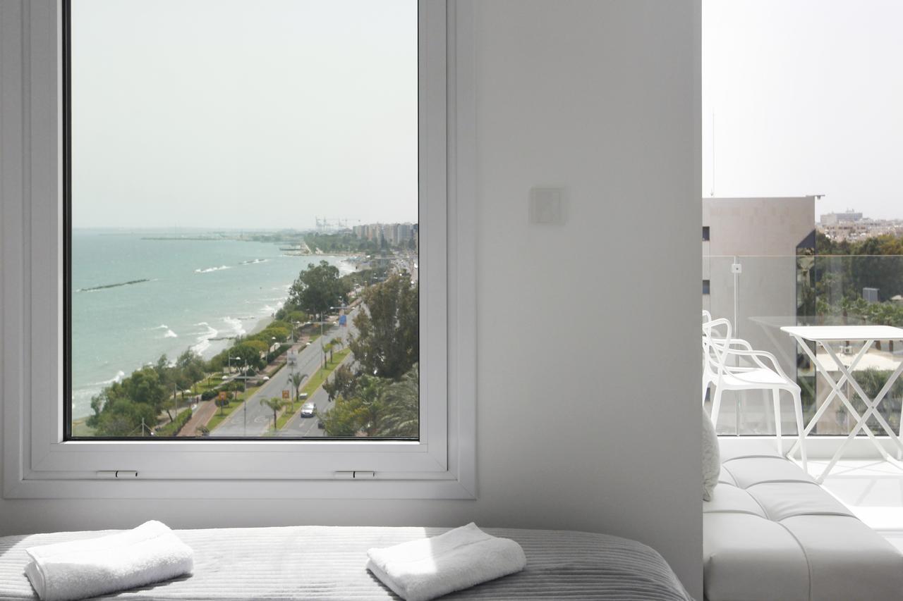 The White Pearl Suite - Beach Front City Centre With Sea View. Limassol Extérieur photo