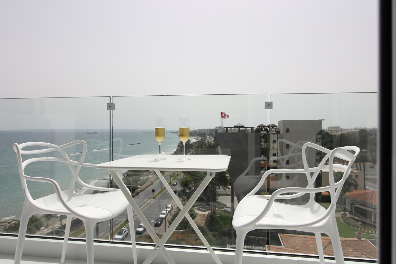 The White Pearl Suite - Beach Front City Centre With Sea View. Limassol Extérieur photo